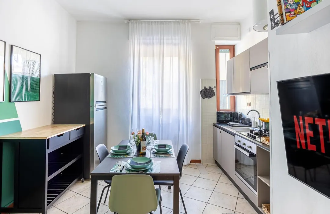 Citylife Apartment- Metro Access - 2 Bedrooms-1